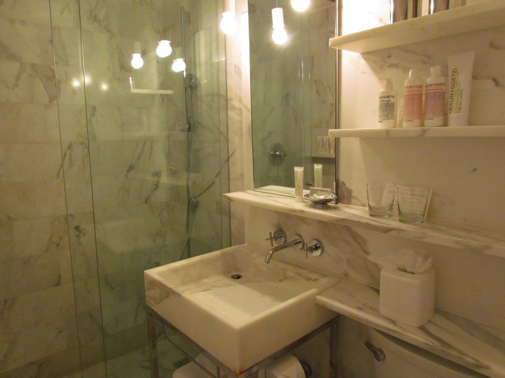 Delano Hotel - Bathroom