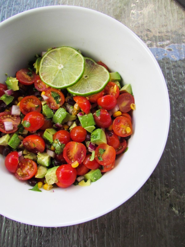 Healthy, Easy Mexican Salad on DailyKaty.com