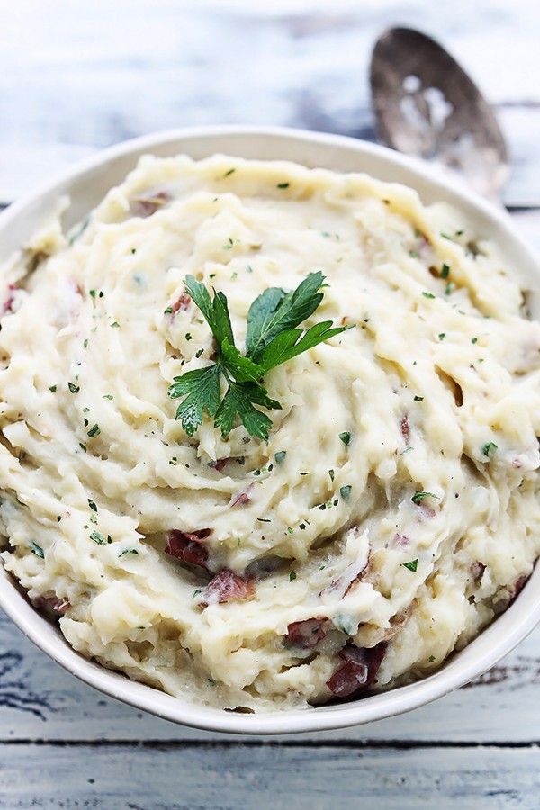 Thanksgiving Recipe Ideas: Slow Cooker Buttery Garlic Herb Mashed Potatoes