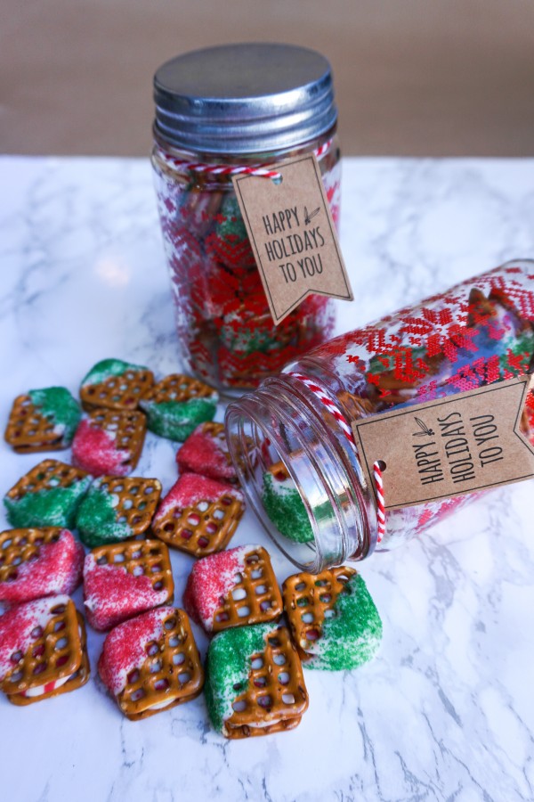 Peppermint Chocolate Pretzels {Recipe}