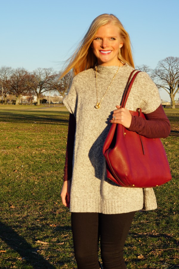 Poncho style & the perfect everyday bag (comes in lots of colors) on DailyKaty.com