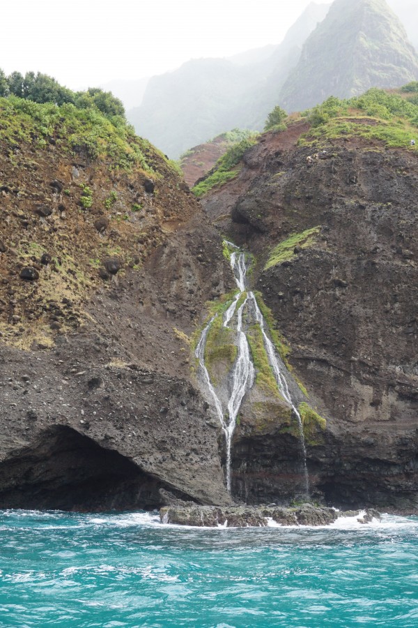 Travel Guide of Princeville, Kauai, Hawaii - Shown here: Boat tour of Napali Coast