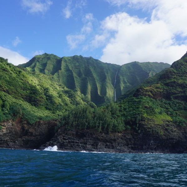 Travel Guide of Princeville, Kauai, Hawaii - Shown here: Boat tour of Napali Coast