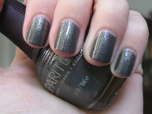 Nails of the Week: SpaRitual’s Sacred Ground Glitter